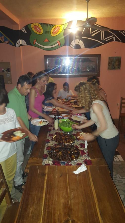 La Guesthouse Etoile Котону Екстериор снимка