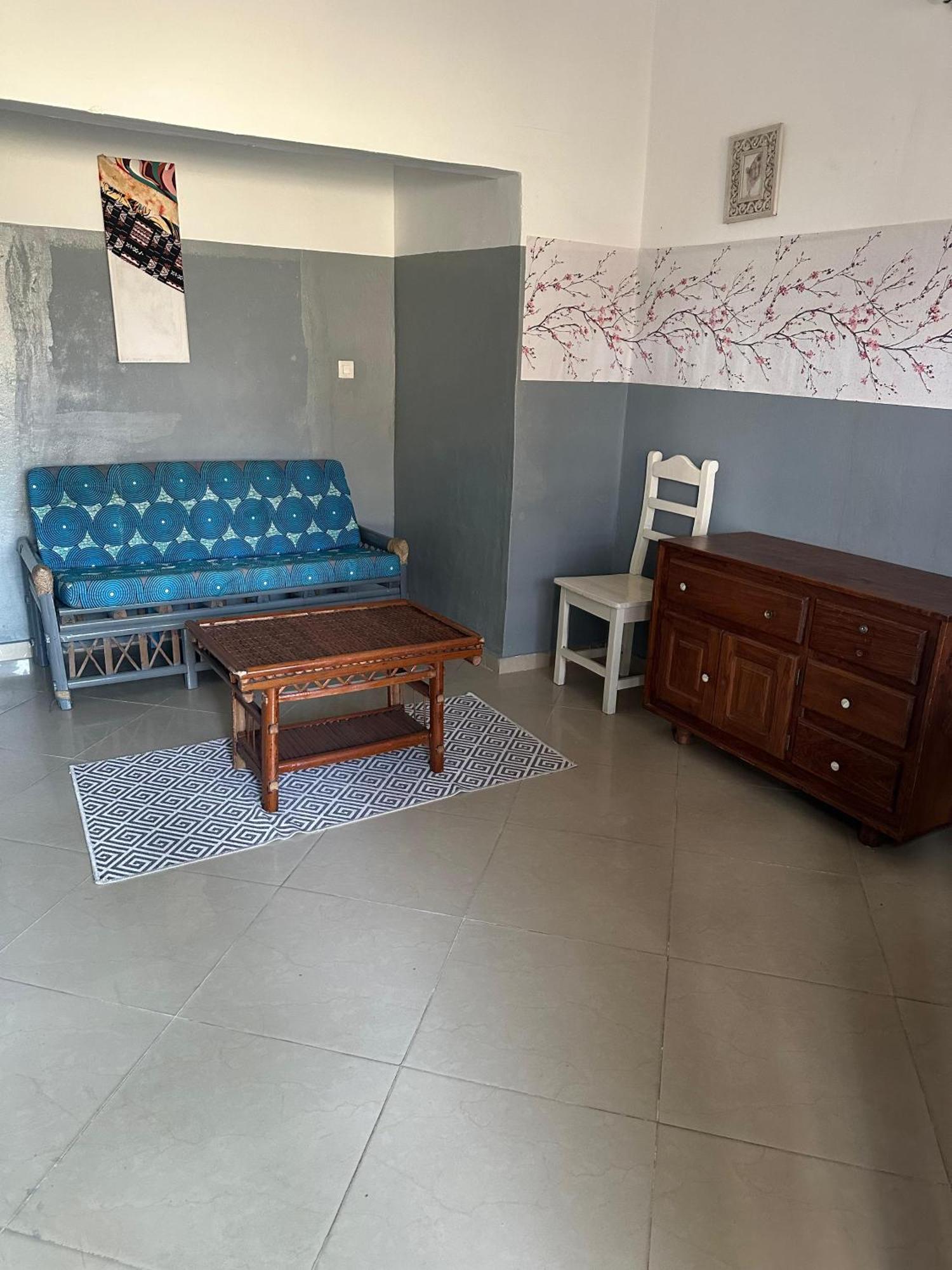 La Guesthouse Etoile Котону Екстериор снимка