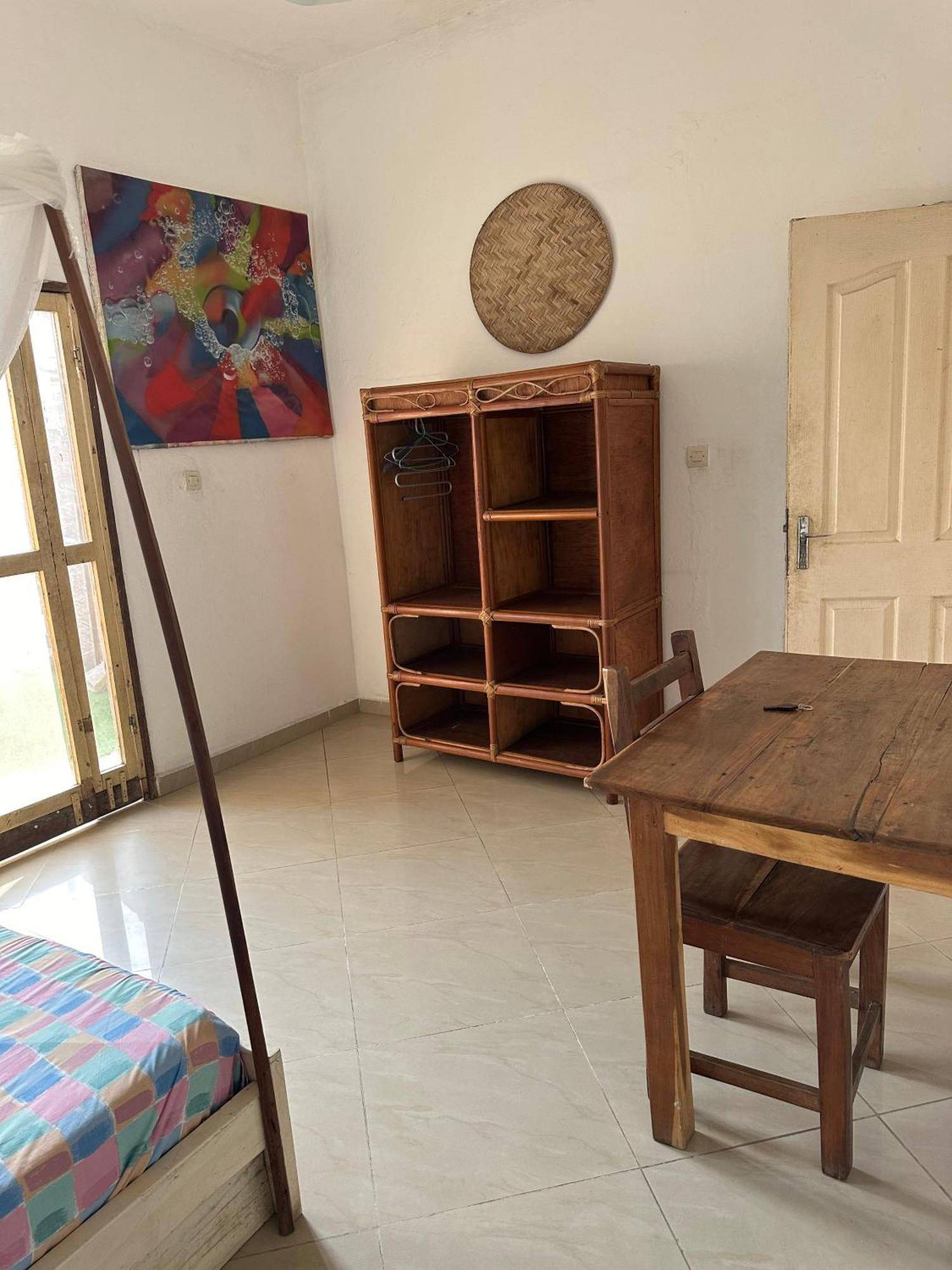 La Guesthouse Etoile Котону Екстериор снимка