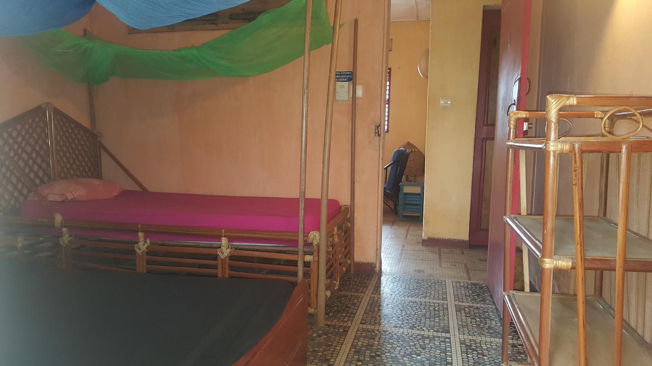 La Guesthouse Etoile Котону Екстериор снимка
